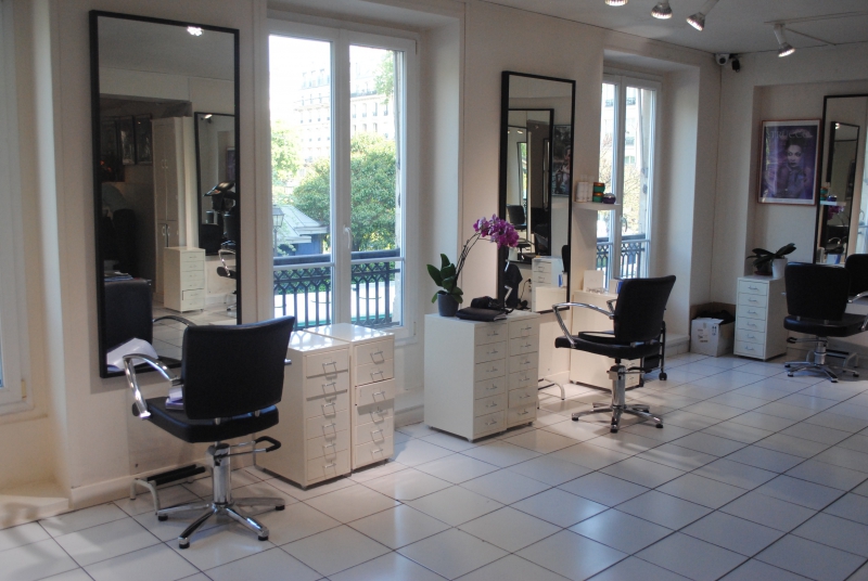 salon-coiffure-AMIRAT-min_floor-home-office-property-living-room-room-781228-pxhere.com